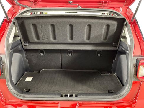 Used 2025 Hyundai Venue Limited FWD image 25