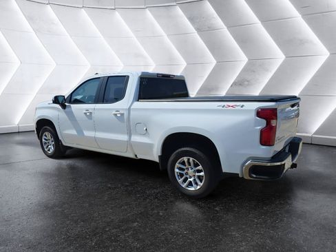 Used 2023 Chevrolet Silverado 1500 LT AWD/4WD image 7