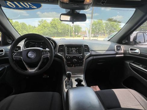 Used 2016 Jeep Grand Cherokee Laredo image 15