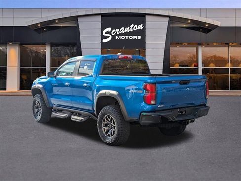 Used 2024 Chevrolet Colorado ZR2 w/ ZR2 Convenience Package III image 3