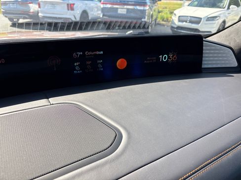 New 2025 Lincoln Navigator L Black Label image 20