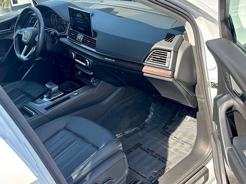 Used 2021 Audi Q5 e Premium AWD/4WD image 33