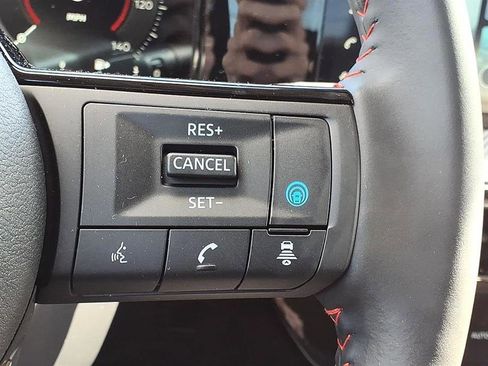 Used 2025 Nissan Kicks SR image 27