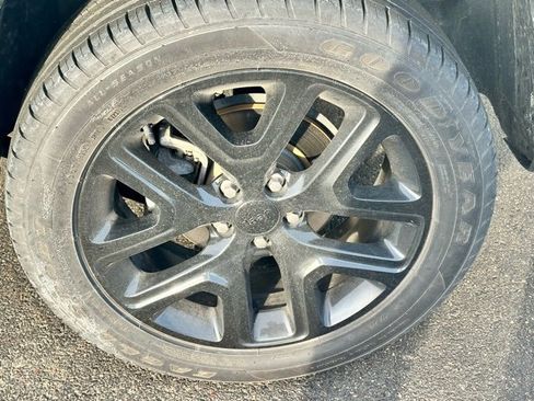 Used 2023 Jeep Renegade Altitude w/ Convenience Group I image 7