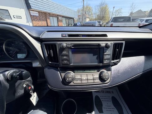 Used 2013 Toyota RAV4 XLE image 4