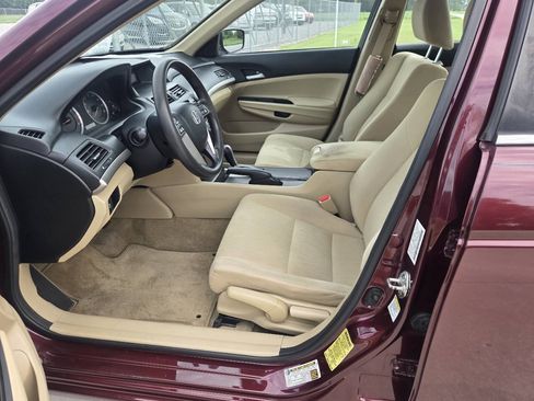 Used 2012 Honda Accord LX image 11