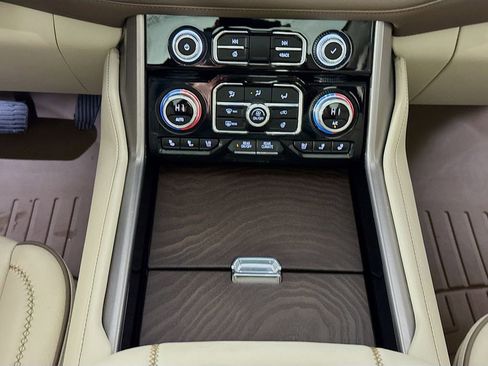 Used 2023 GMC Yukon XL Denali w/ Denali Reserve Package image 41