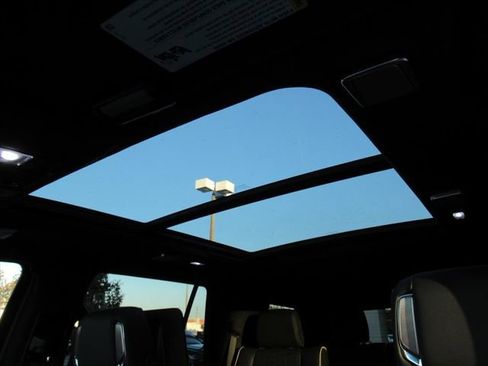 Certified 2025 Cadillac Escalade Sport Platinum image 28