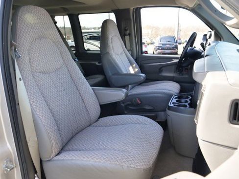 Used 2007 GMC Savana 1500 AWD Passenger w/ LT Preferred Equipment Group image 25