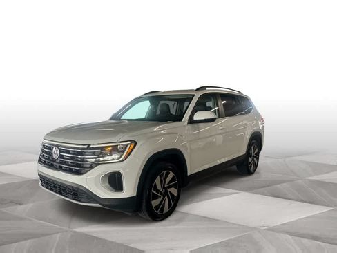 Used 2025 Volkswagen Atlas SE FWD image 4