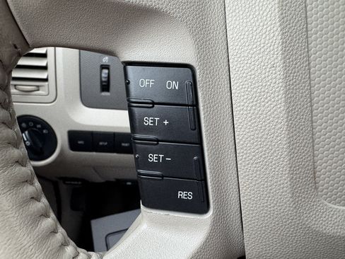 Used 2012 Ford Escape XLT AWD/4WD image 15