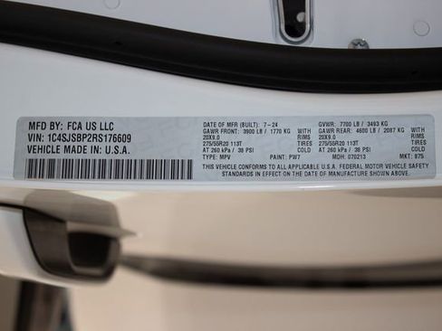 Used 2024 Jeep Wagoneer L Series II w/ Flexible Seating Group image 35