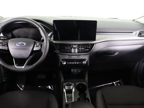 Used 2023 Ford Escape SE w/ Class II Trailer Tow Package image 44