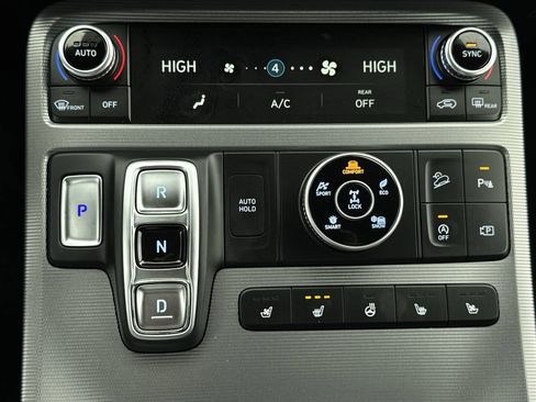 Used 2024 Hyundai Palisade Calligraphy image 20