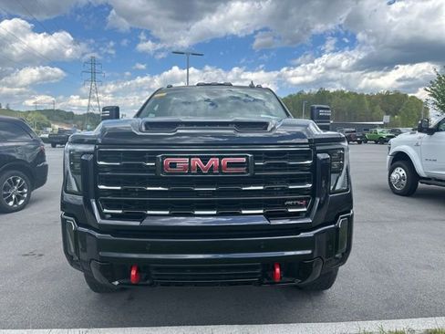 Used 2024 GMC Sierra 2500 AT4 w/ AT4 Preferred Package image 7