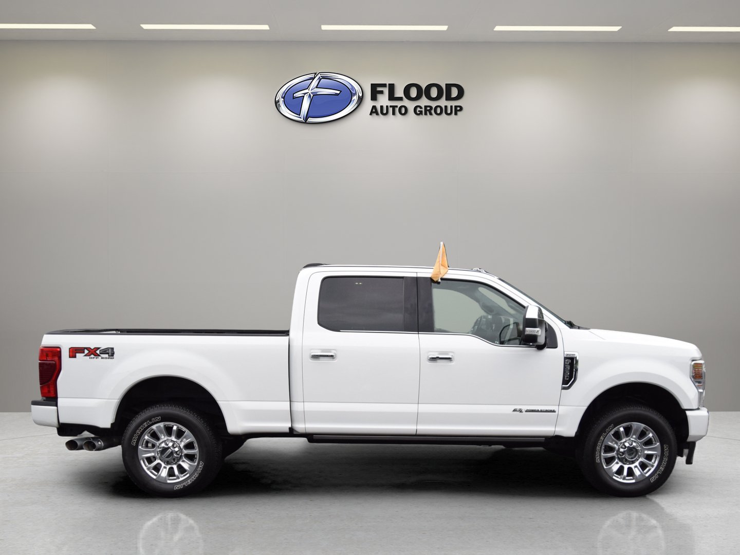 Used 2022 Ford F350 Platinum w/ FX4 Off-Road Package AWD/4WD image 3