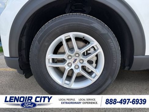 New 2026 Ford Explorer Active w/ Active Comfort Package RWD image 9