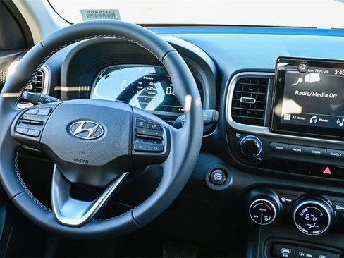 New 2026 Hyundai Venue SEL image 17