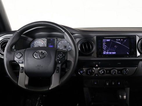 Used 2019 Toyota Tacoma TRD Off-Road image 29