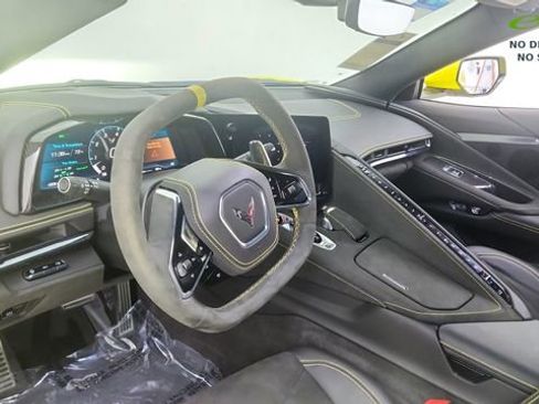 Used 2024 Chevrolet Corvette Stingray Premium Conv w/ Z51 Performance Package RWD image 23