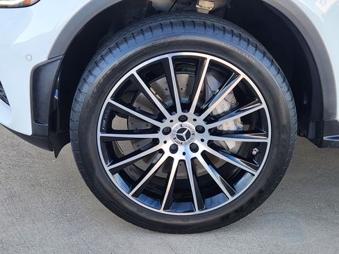 Used 2023 Mercedes-Benz GLC 300 4MATIC Coupe image 9