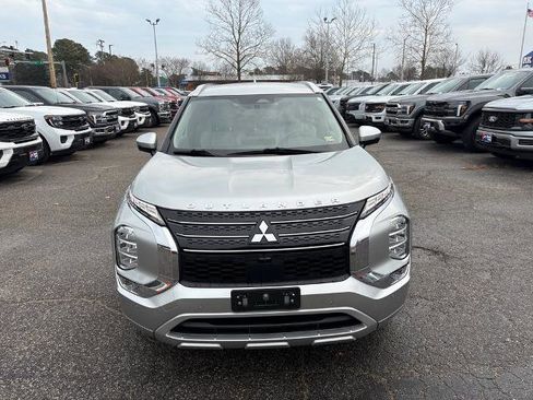 Used 2022 Mitsubishi Outlander SEL image 2