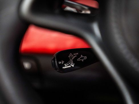 Used 2018 McLaren 570S Spider image 51