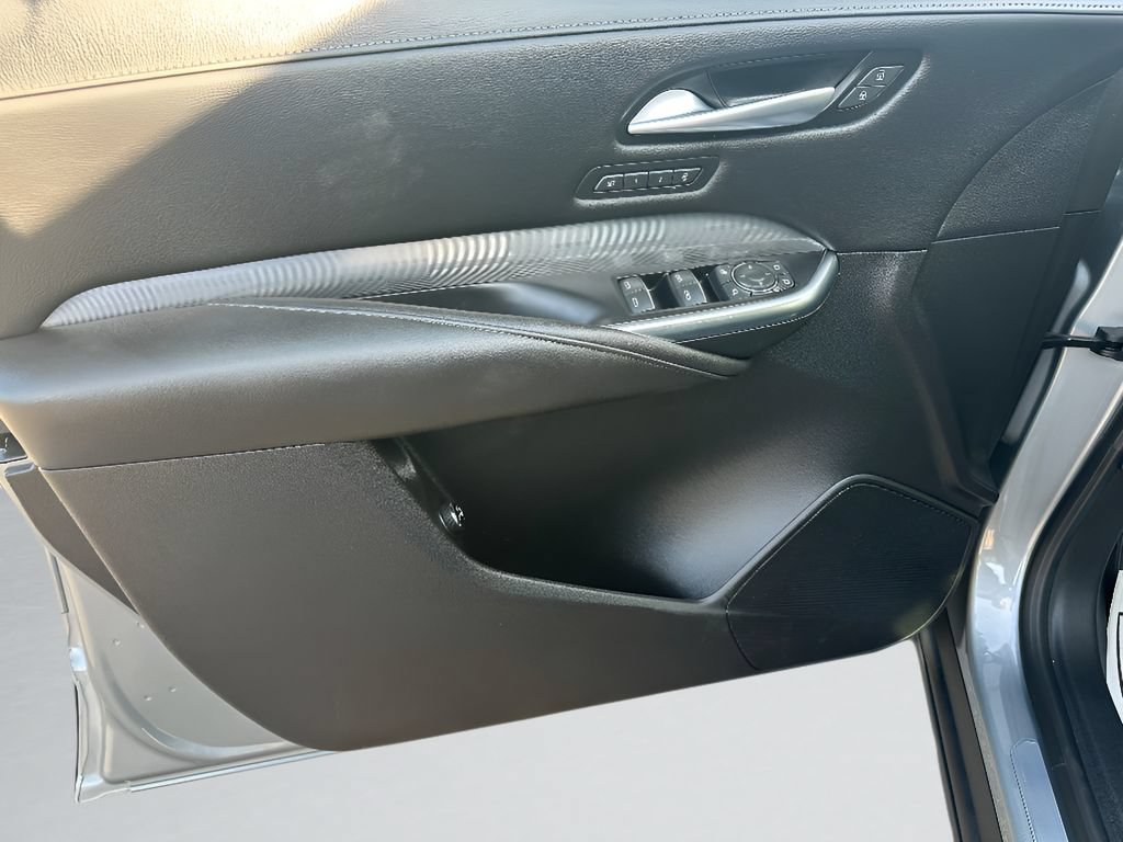 Used 2024 Cadillac XT4 Premium Luxury FWD image 19