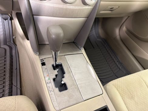 Used 2009 Toyota Camry LE FWD image 13