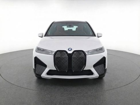 Used 2023 BMW iX xDrive50 w/ Premium Package image 5