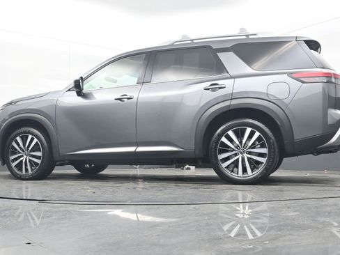 Used 2023 Nissan Pathfinder Platinum w/ Cargo Package image 26