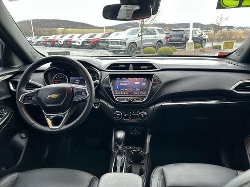 Used 2023 Chevrolet TrailBlazer ACTIV w/ Sun and Liftgate Package image 16