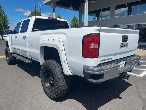 Used 2019 GMC Sierra 3500 SLT AWD/4WD image 11