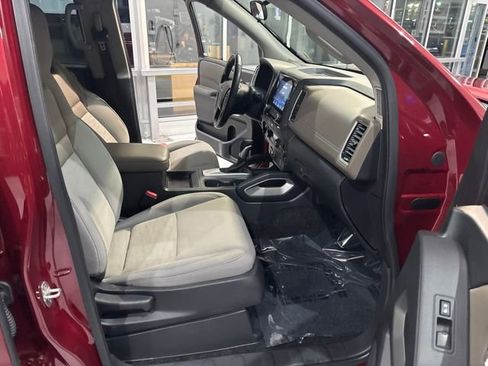 Used 2022 Nissan Frontier SV AWD/4WD image 34