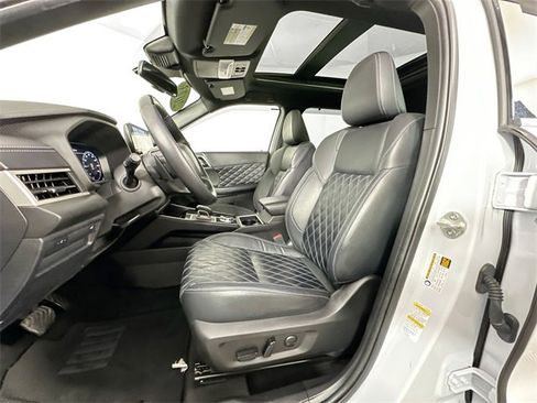 Used 2023 Mitsubishi Outlander SEL Black Edition image 4