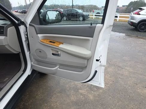 Used 2008 Jeep Grand Cherokee Limited w/ Trailer Tow Group IV RWD image 48