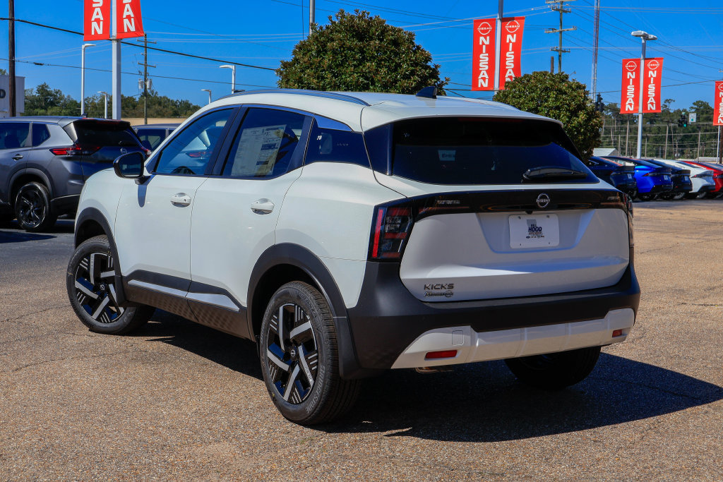 New 2027 Nissan Kicks SV FWD image 2