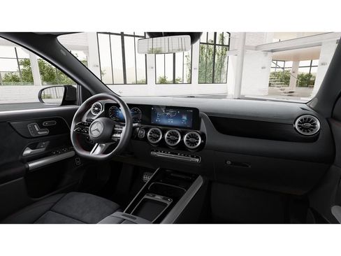 New 2026 Mercedes-Benz GLA 250 4MATIC image 6