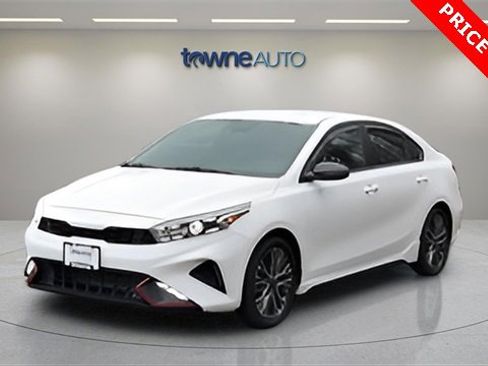 Used 2022 Kia Forte GT-Line image 2