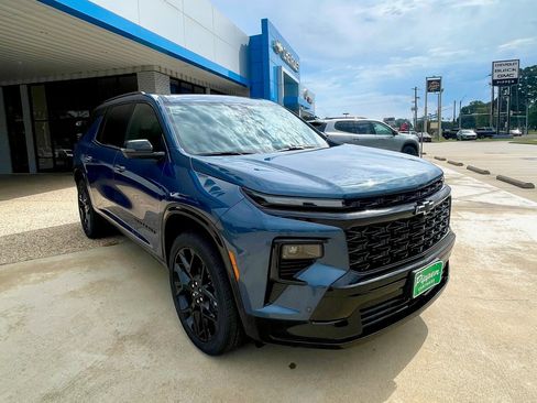 New 2026 Chevrolet Traverse RS w/ LPO, Floor Liner Package image 1