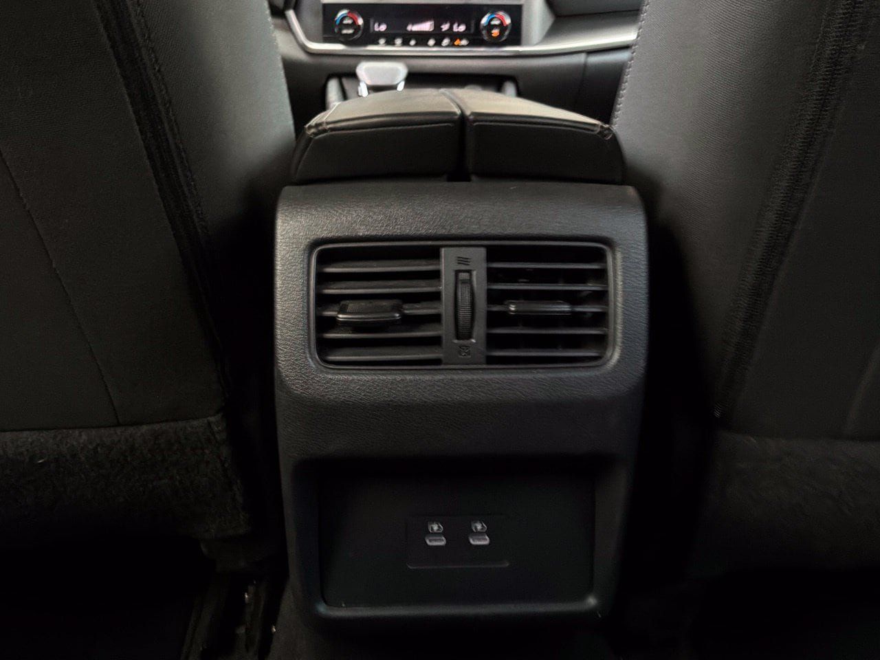Used 2025 Nissan Rogue SV FWD image 13