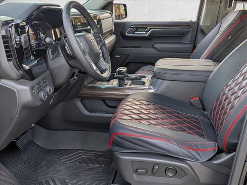 Used 2025 Chevrolet Silverado 1500 LT Trail Boss w/ Convenience Package II image 12