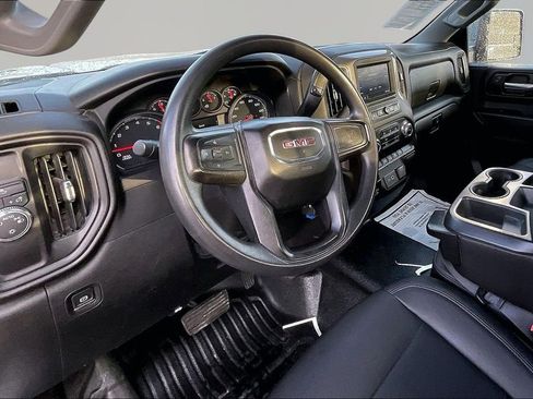 Used 2022 GMC Sierra 2500 Pro w/ Convenience Package image 8