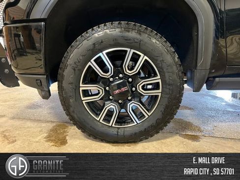 Used 2023 GMC Sierra 2500 AT4 w/ AT4 Premium Plus Package image 28
