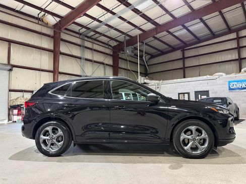 Used 2023 Ford Escape ST-Line w/ Tech Pack #1 FWD image 4