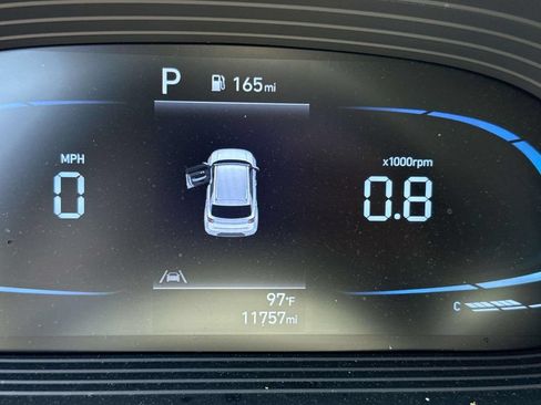 Used 2023 Hyundai Venue SE FWD image 24