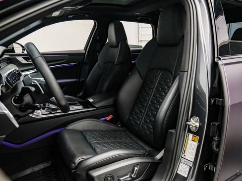 Used 2023 Audi RS 6 w/ Black Optic Package image 44