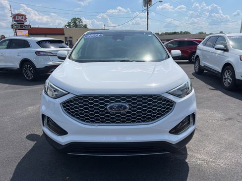 Used 2023 Ford Edge SEL w/ Convenience Package image 2