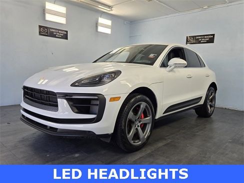 Used 2022 Porsche Macan S image 4
