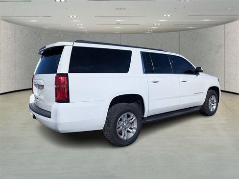 Used 2020 Chevrolet Suburban LS image 3